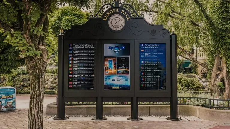 Digital signs in amusement parks can increase sales by 20-30%