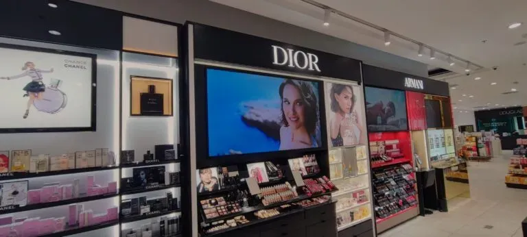 DOOH: Як у 2025 році перетворити ваш телевізор на джерело додаткового доходу?
