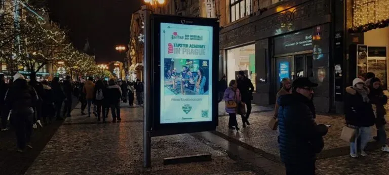 7 форматів DOOH (зовнішньої реклами) для ресторану